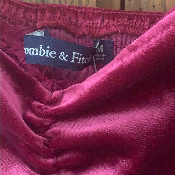 NWT Abercrombie and Fitch velvet crop top - Picture 5 of 6